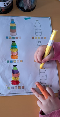 χρωματιστά μπουκάλια