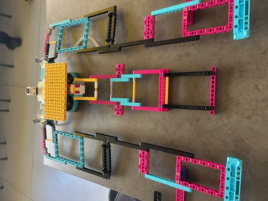 Smart clothes folding