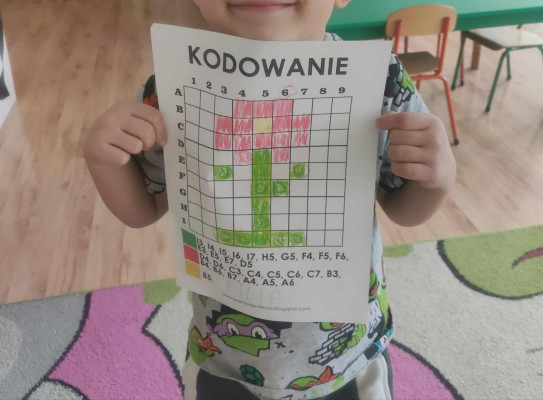 Zakodowany kwiatek, Elfy - PM nr 17 im. Fryderyka Chopina w Toruniu z Kodowanie na dywanie