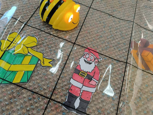 Η BeeBot και ο Αι Βασίλης