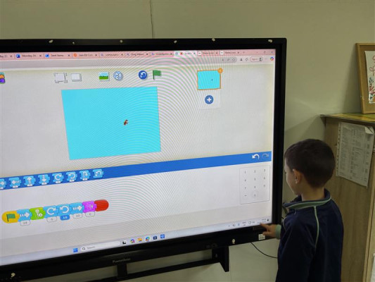 Using scratch junior