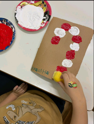 Pixel art με σφουγγαράκι- Χριστουγεννιάτικη καραμέλα