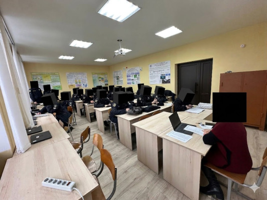 Girls in Digital Week (Дівчата у цифрових технологіях)