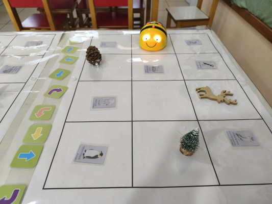 Γνωρίζουμε τα ζώα των πάγων μέσα από παιχνίδι και εντολές