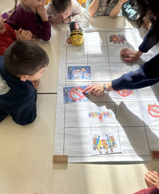 ΔΗΜΟΚΡΑΤΙΑ ΚΑΙ ΔΙΚΤΑΤΟΡΙΑ