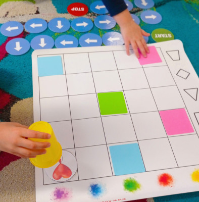 Przedszkole Miejskie nr 17 im. Fryderyka Chopina w Toruniu, Smerfy - "kodowanie trasy do serca"