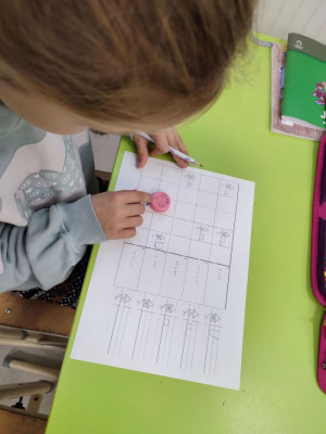 Betűelemek gyakorlása 1.osztályban, robotika bevezetése