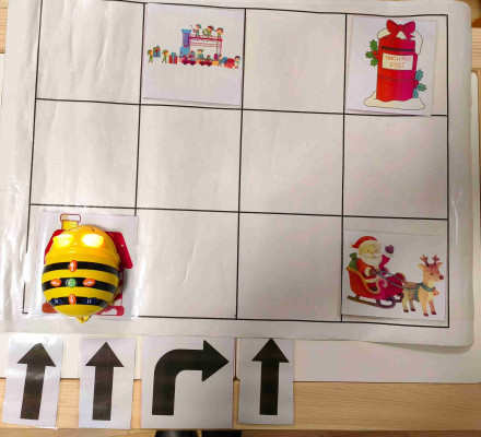 Bee bot saves Christmas