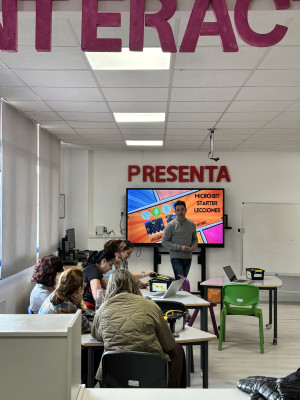 Seminario STEAM para docentes: proyectos con micro:bit y programación en MakeCode