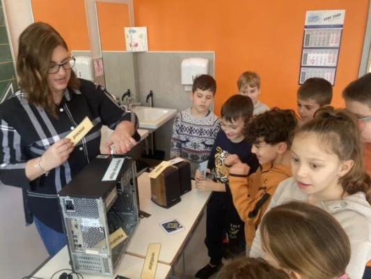 Digitalna naprava zmore hitreje in natančneje