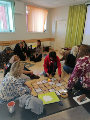 "Bee-Bot robotu izmantošanas iespējas pirmsskolas un sākumskolas vecuma bērniem"