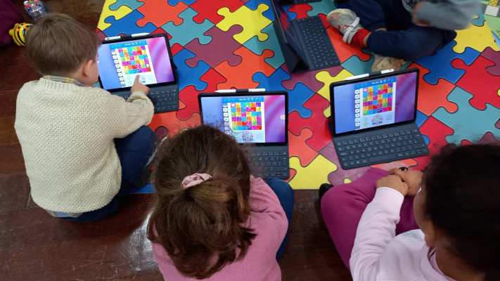 Do toque no ecrã ao movimento no tapete!