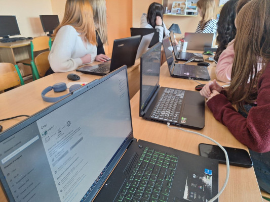 Дівчата в IT: руйнуємо стереотипи