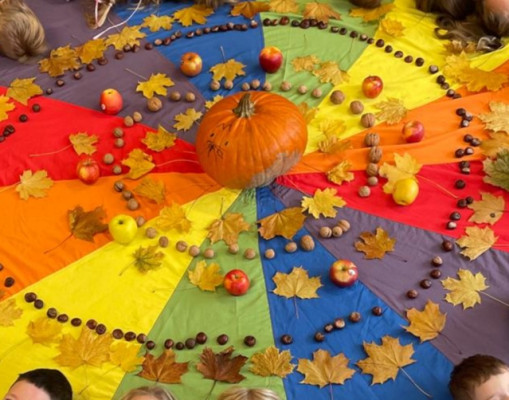 Przedszkole Miejskie nr 17 im. Fryderyka Chopina w Toruniu, "Mandala z darów jesieni"