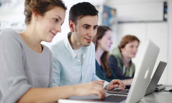 Digitale Geodaten im Erdkundeunterricht: Praxisnahe Einführung in Geoinformationssysteme am Tablet