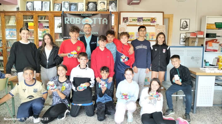 Dibujando figuras geométricas con robots