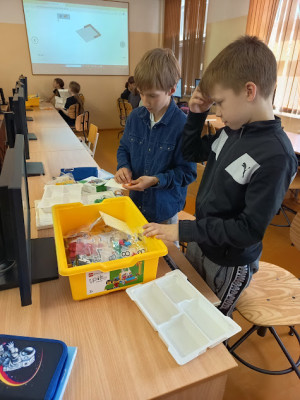 Lego Education Spike robotu apguve